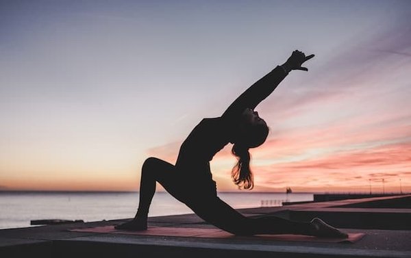 Yoga sport : Un véritable entraînement ? Comparaison et points clés